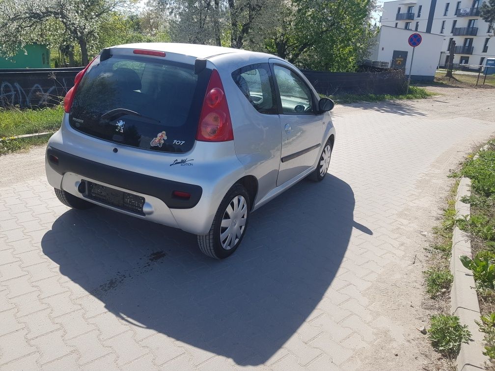 Peugeot 107 limited Edition  automat 1.0benz