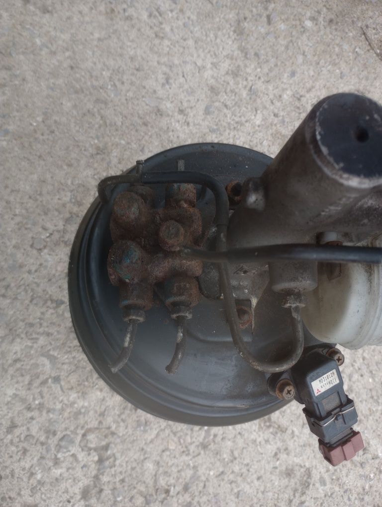 Mitsubishi Carisma serwo servo z pompa hamulcowa