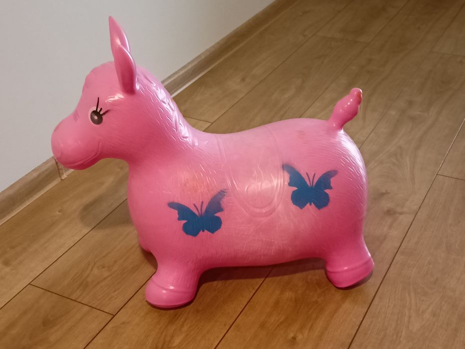 Skoczek różowy krowa