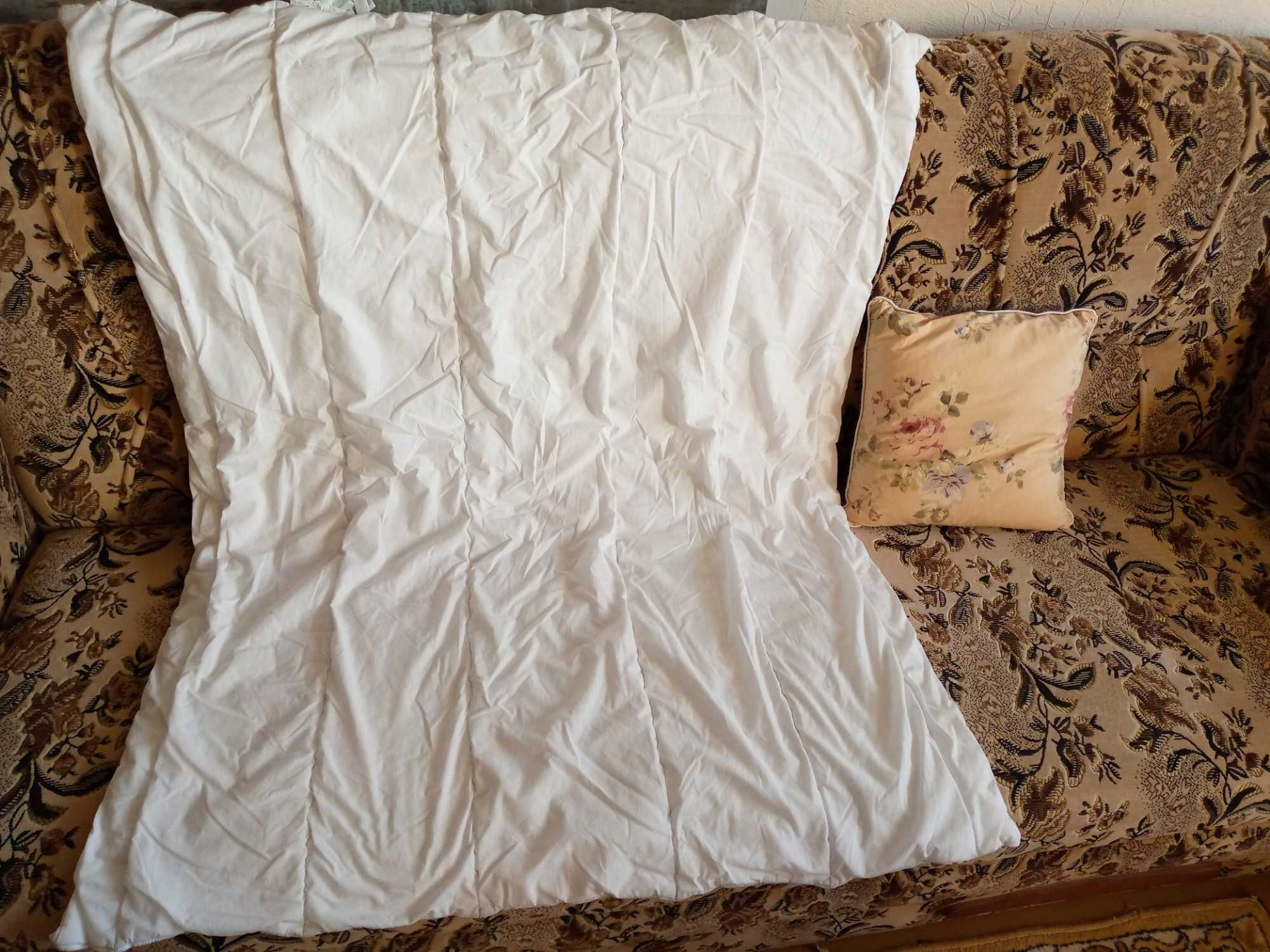 Белоснежное детское одеяло и подушка