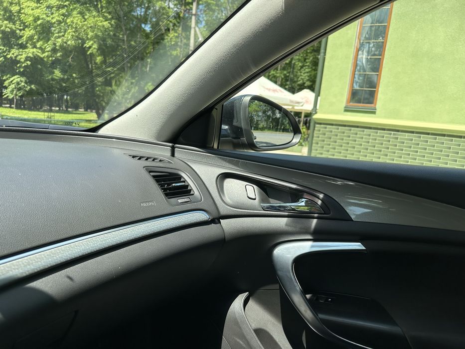 Opel insignia, 2014 рік.