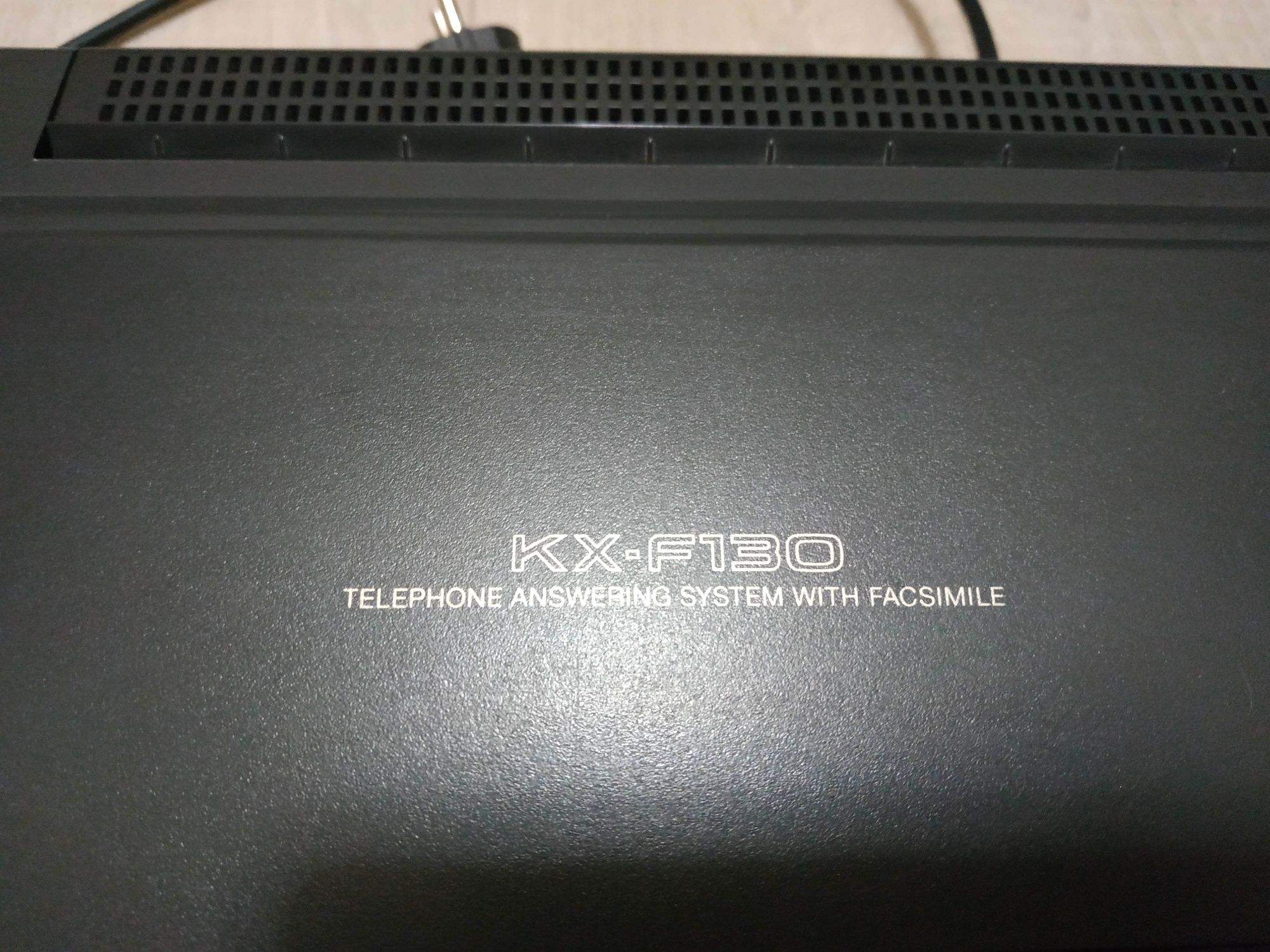 Телефон, факс Panasonic KX-F130 .