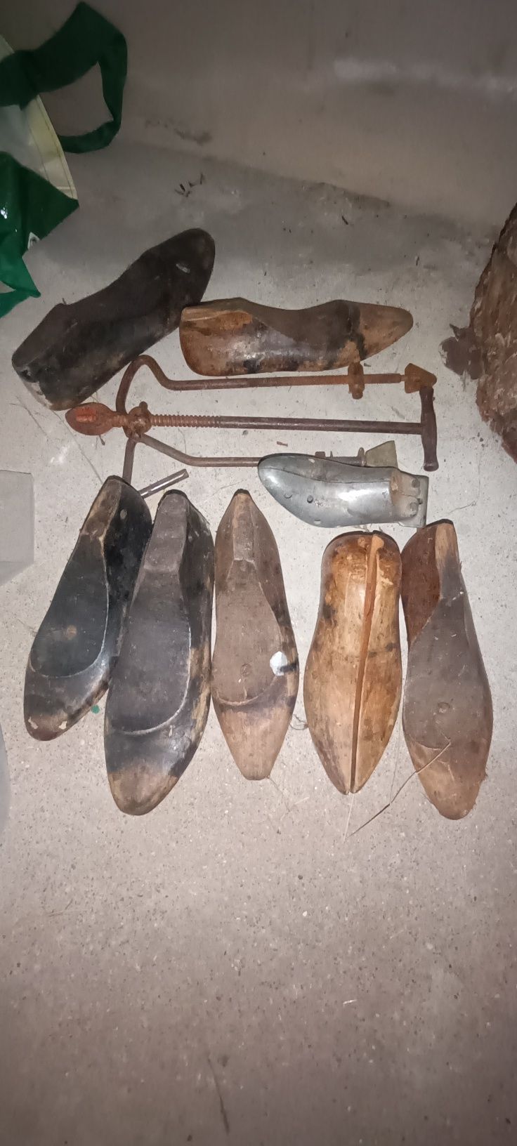 Moldes de sapatos e alargadores