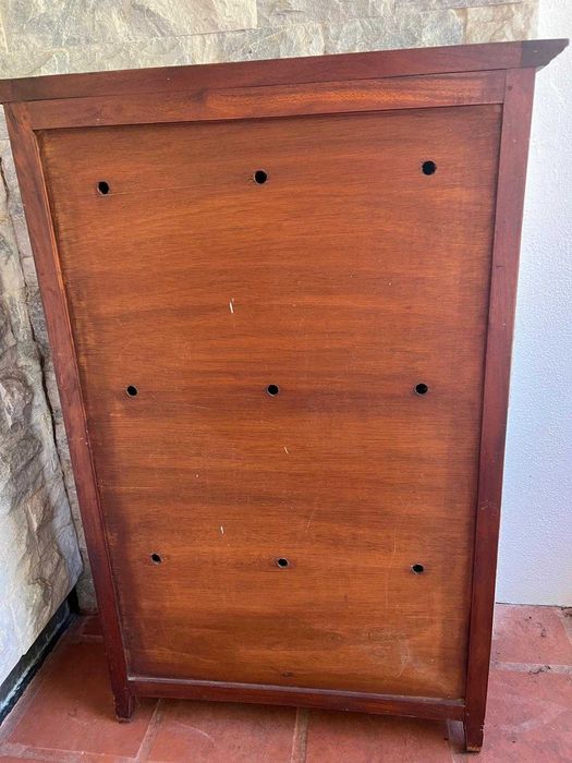 Sapateira em madeira maciça com portas basculantes – estilo rústico