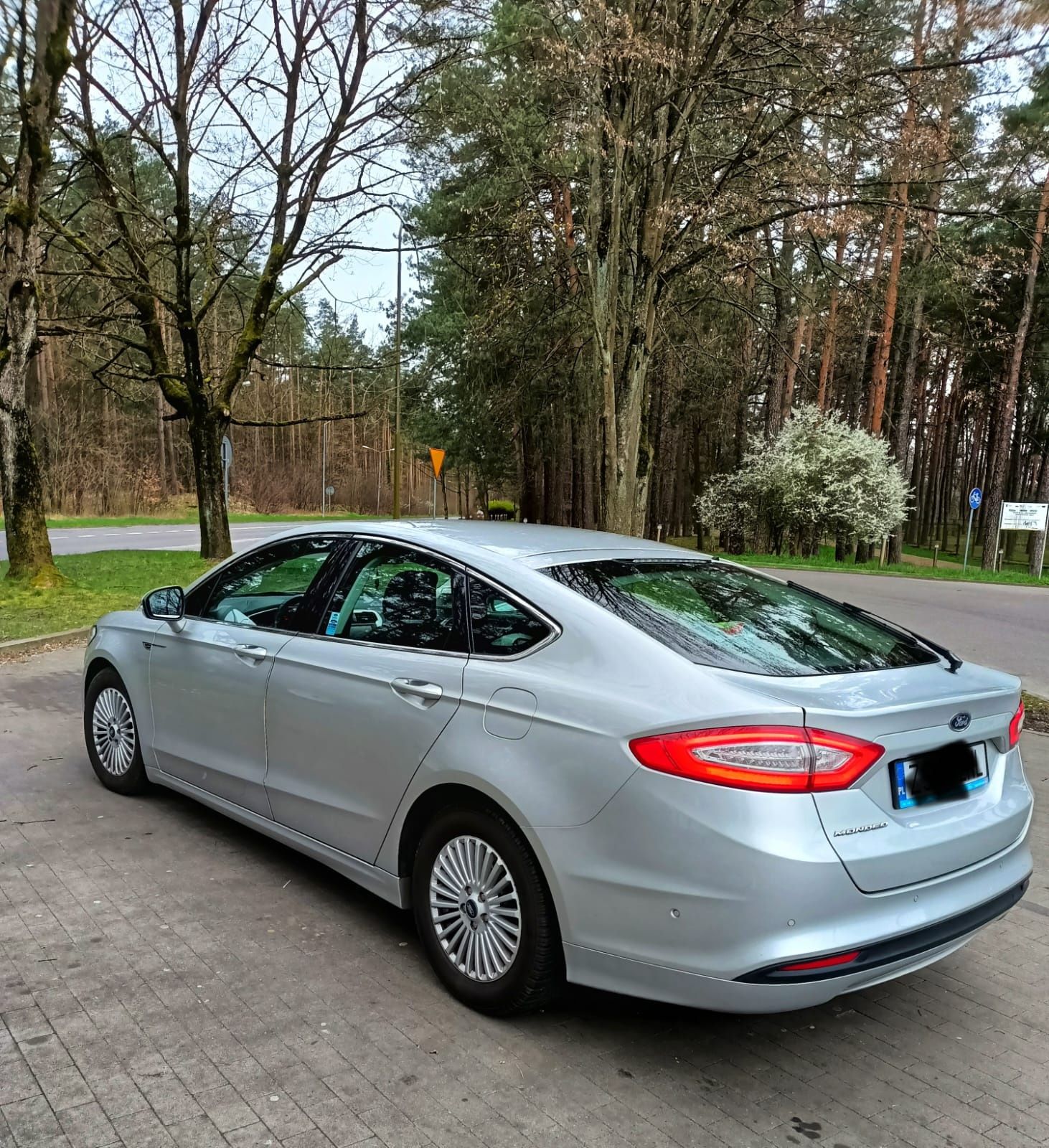 Ford mondeo mk5 niski przebieg doinwestowany serwisowany opłacony.