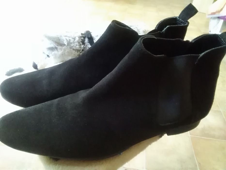 Чоловічє взуття .