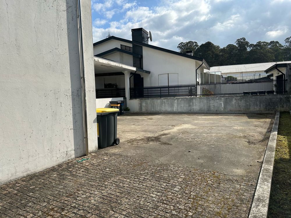 Loja com 450m2 para comércio/industria