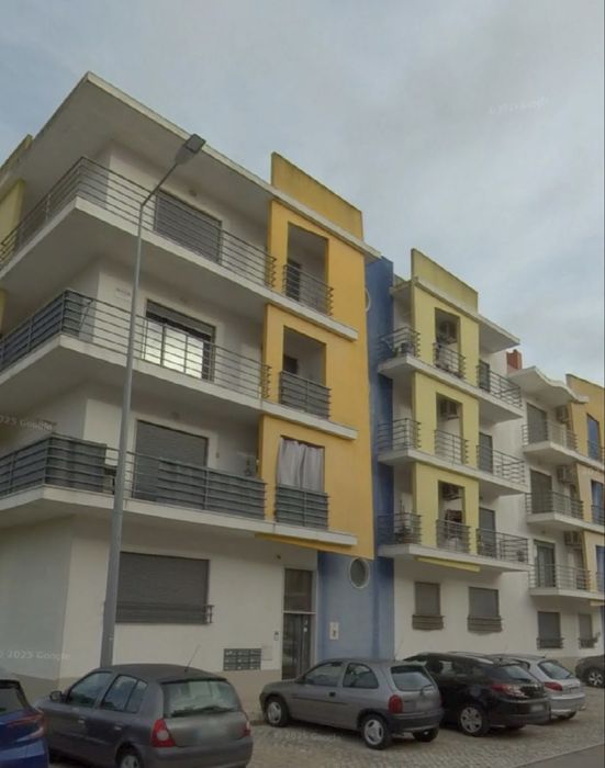 Arrenda se Apartamento T3 bem situado