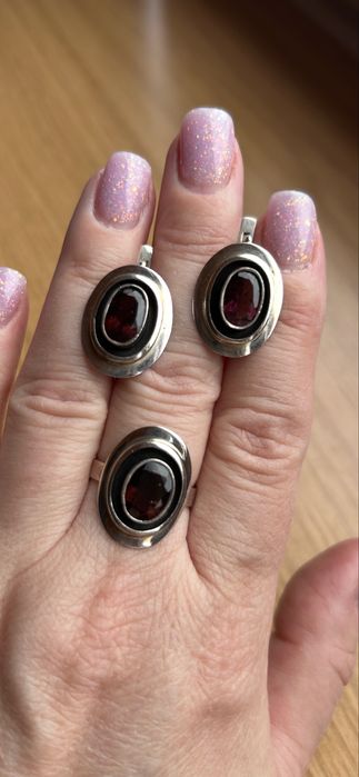 Срібний комплект з гранатом!