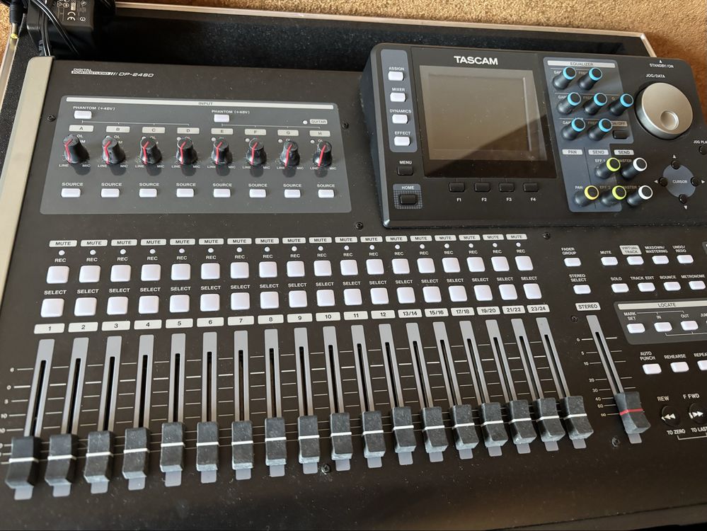 Tascam DP-24 SD Gravação Digital Multipistas
