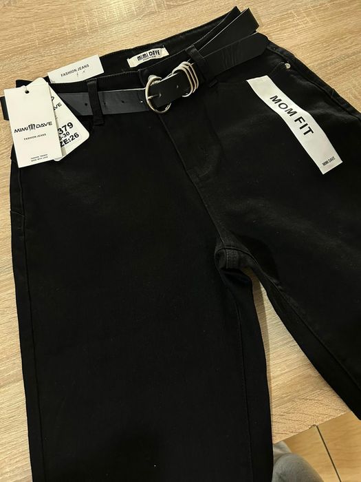 Jeansy MiMi Dave czarne typu Mom Fit