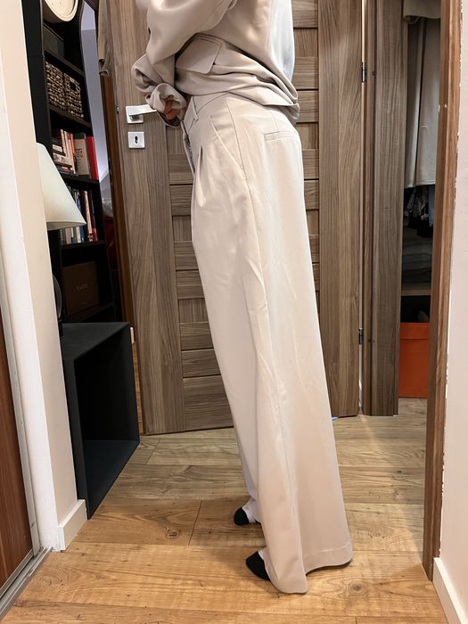Nowy garnitur kremowy H&M rozmiar 36