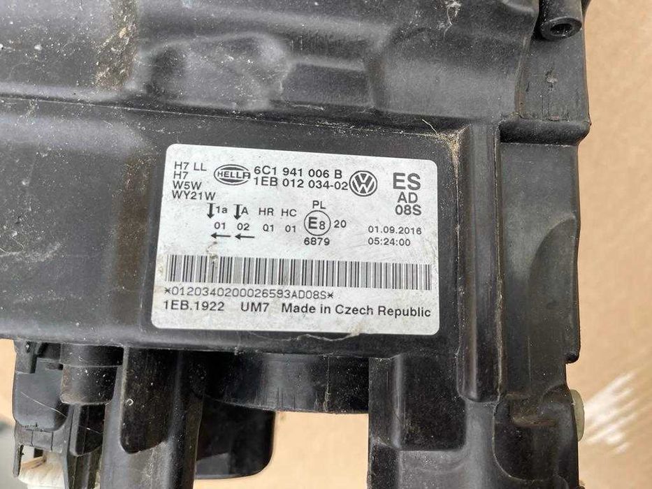 Lampa prawy przód  VW Polo 6c