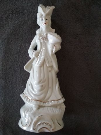 Porcelanowa figurka kobiety !!!