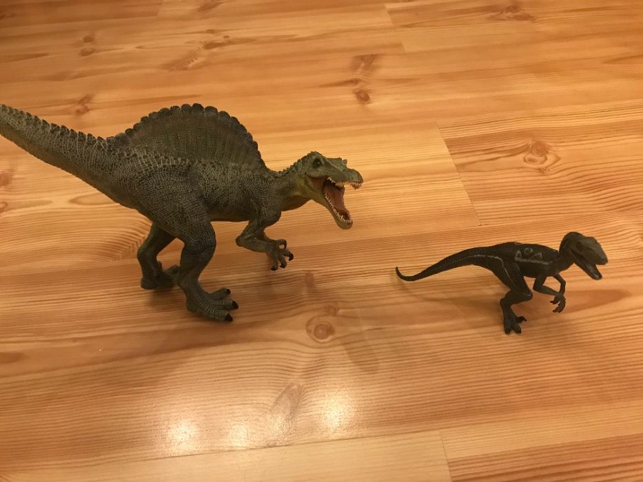 dinozaur - figurki dinozaurów - tyranozaur, spinozaur, raptor