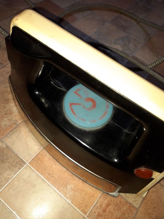 Продам утюг б.у.