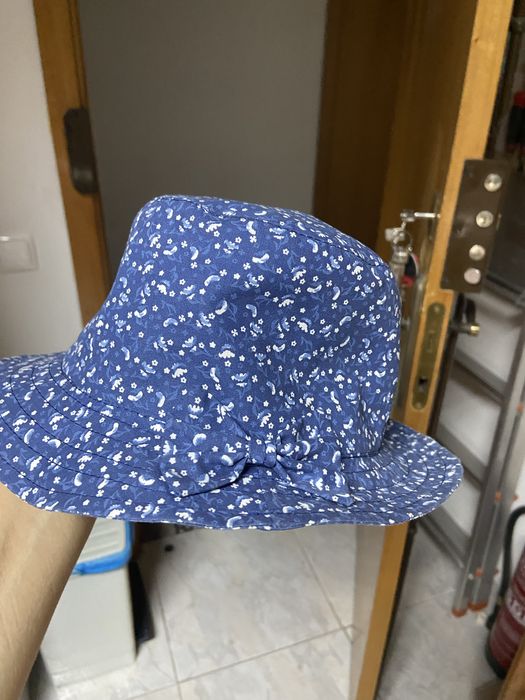 Dois chapeus de menina