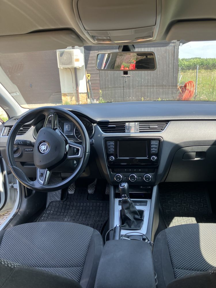 Skoda Octavia 1.4 TSI 2015 rok.