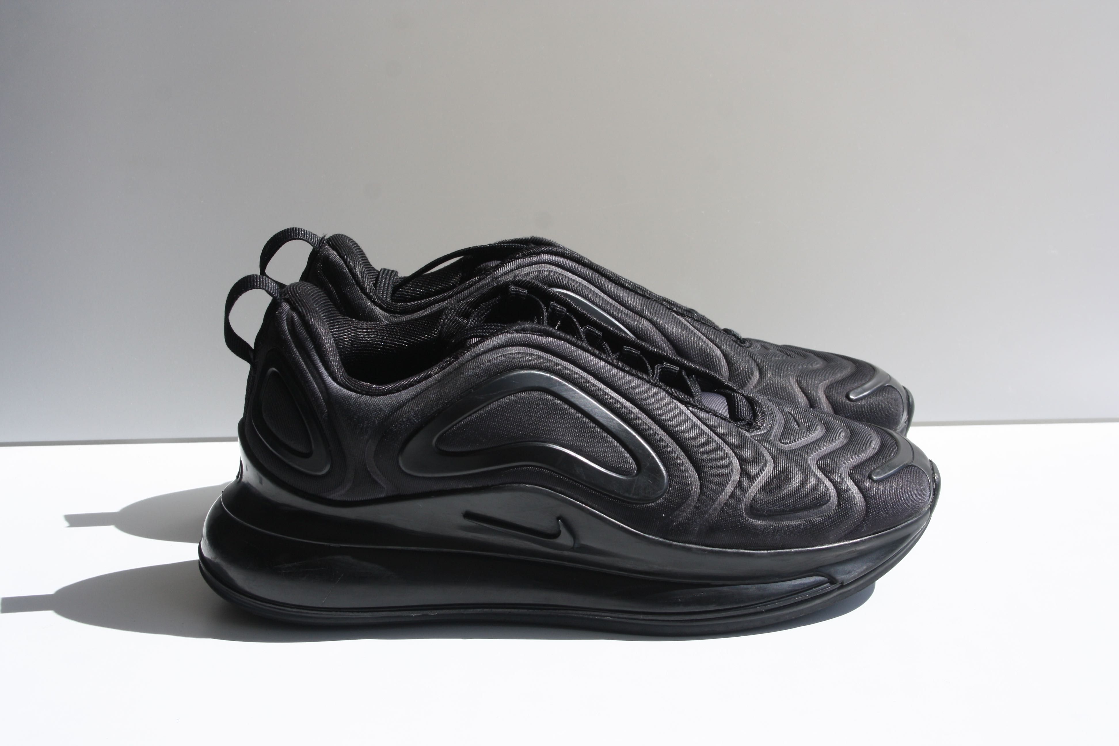 Кросівки Nike Air Max 720 Black 36.5 розмір