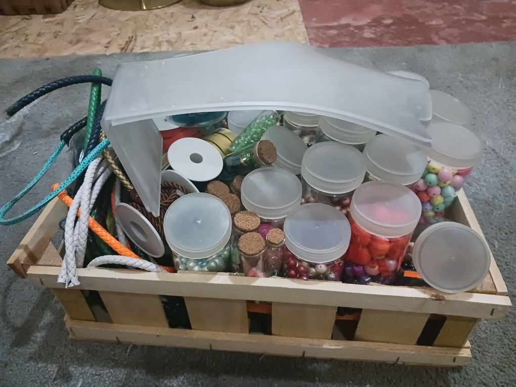 Material para bijuteria e expositores