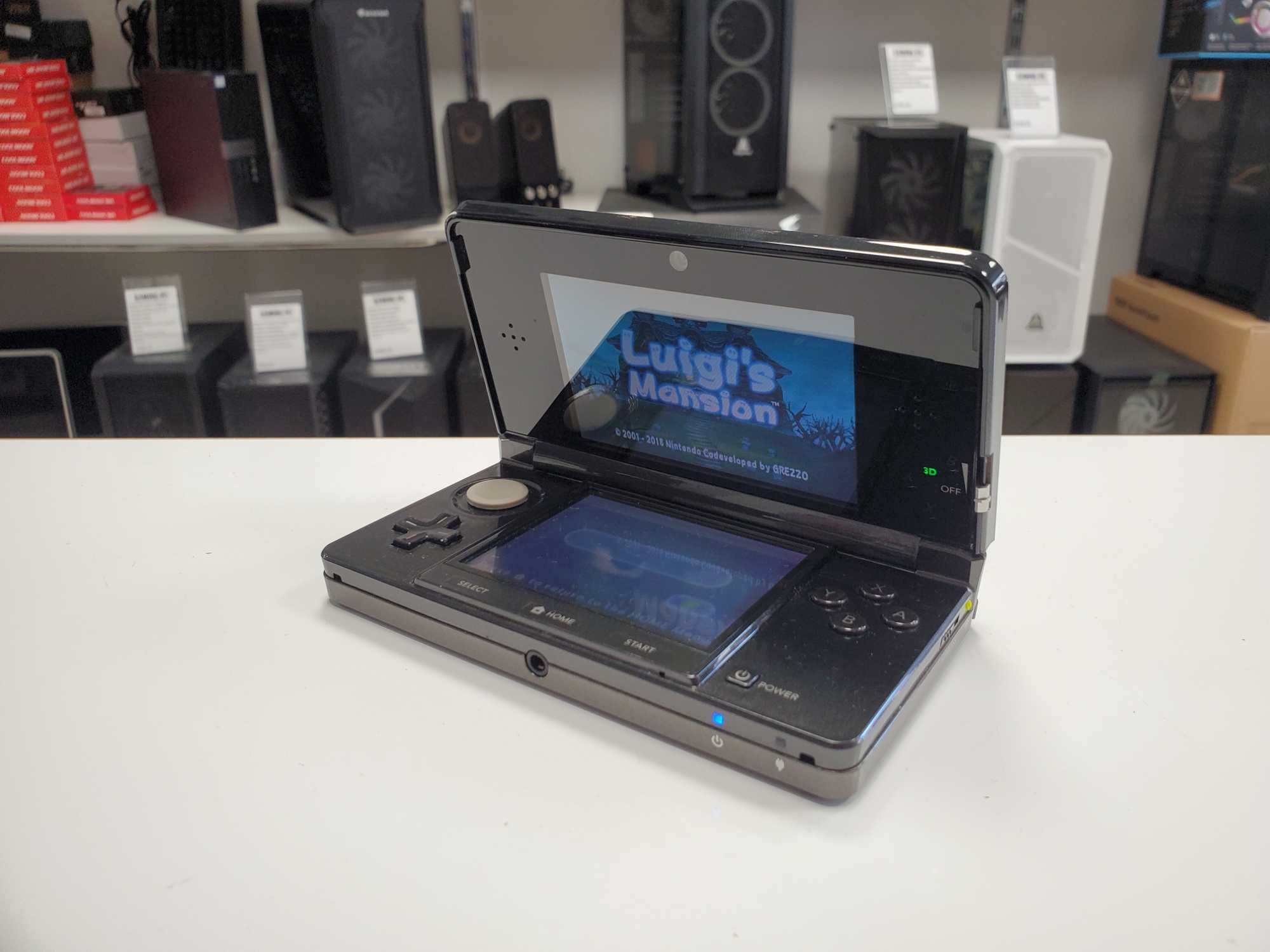 Konsola Nintendo 3DS CTR-001 + stacja + gra + etui