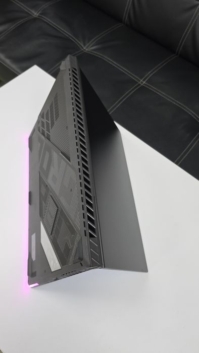 Asus rog strix g19 Ryzen 9 rtx 5070