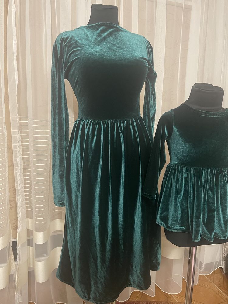 Однакові плаття, family look, ізумруд, зеленого кольору