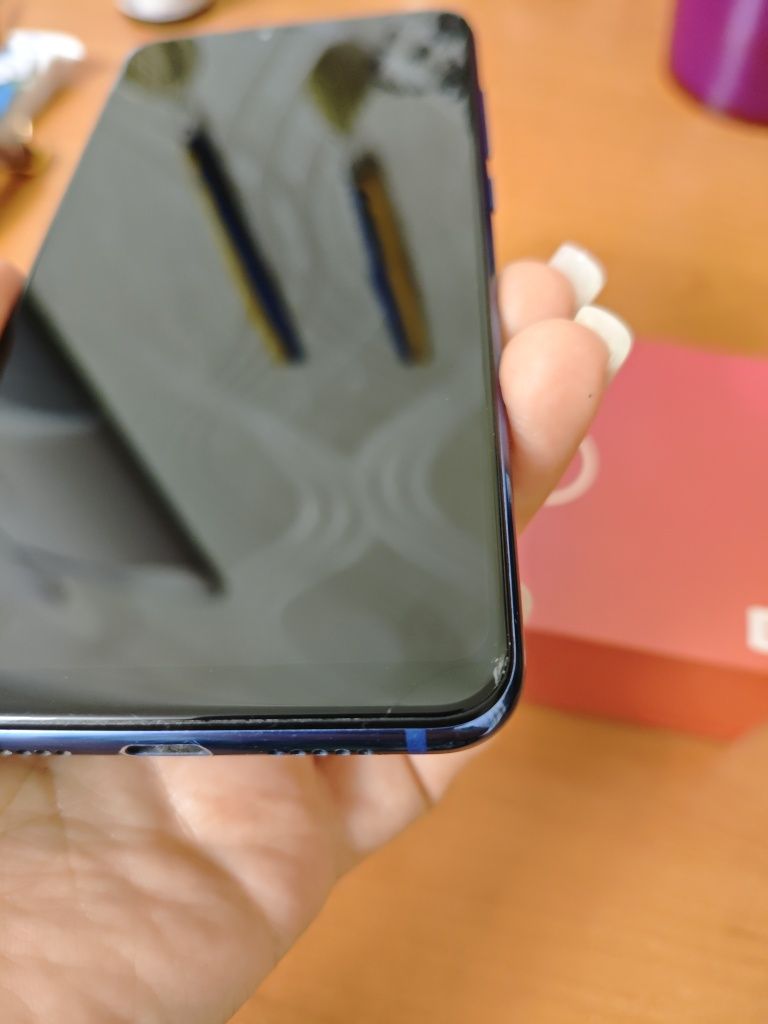 Смартфон Xiaomi Mi8 lite