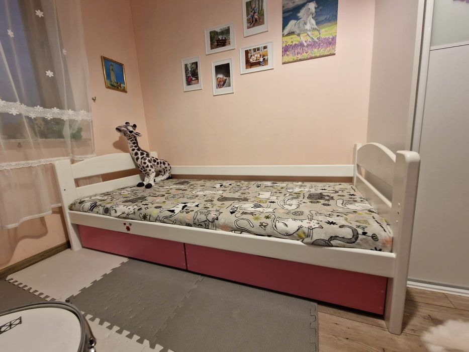 Łóżko sosonowe 90x200 cm stan bardzo dobry