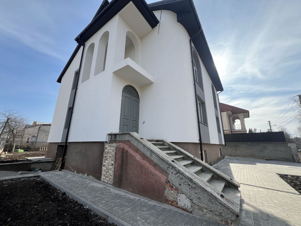 Продам будинок біля озера Рівне р-н Гідропарк