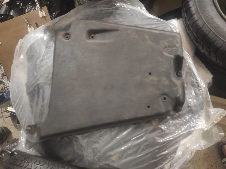 Захист audi a6 c8,audi a7 c8,4k0825311