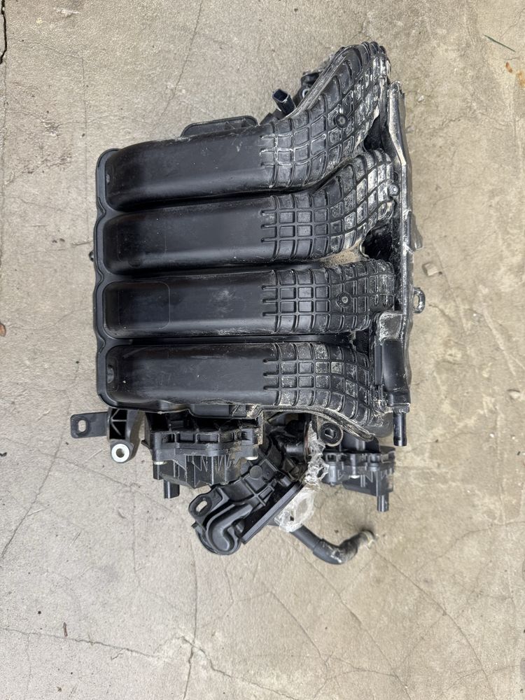 Mitsubishi Outlander 4 2.5 впускний коллектор