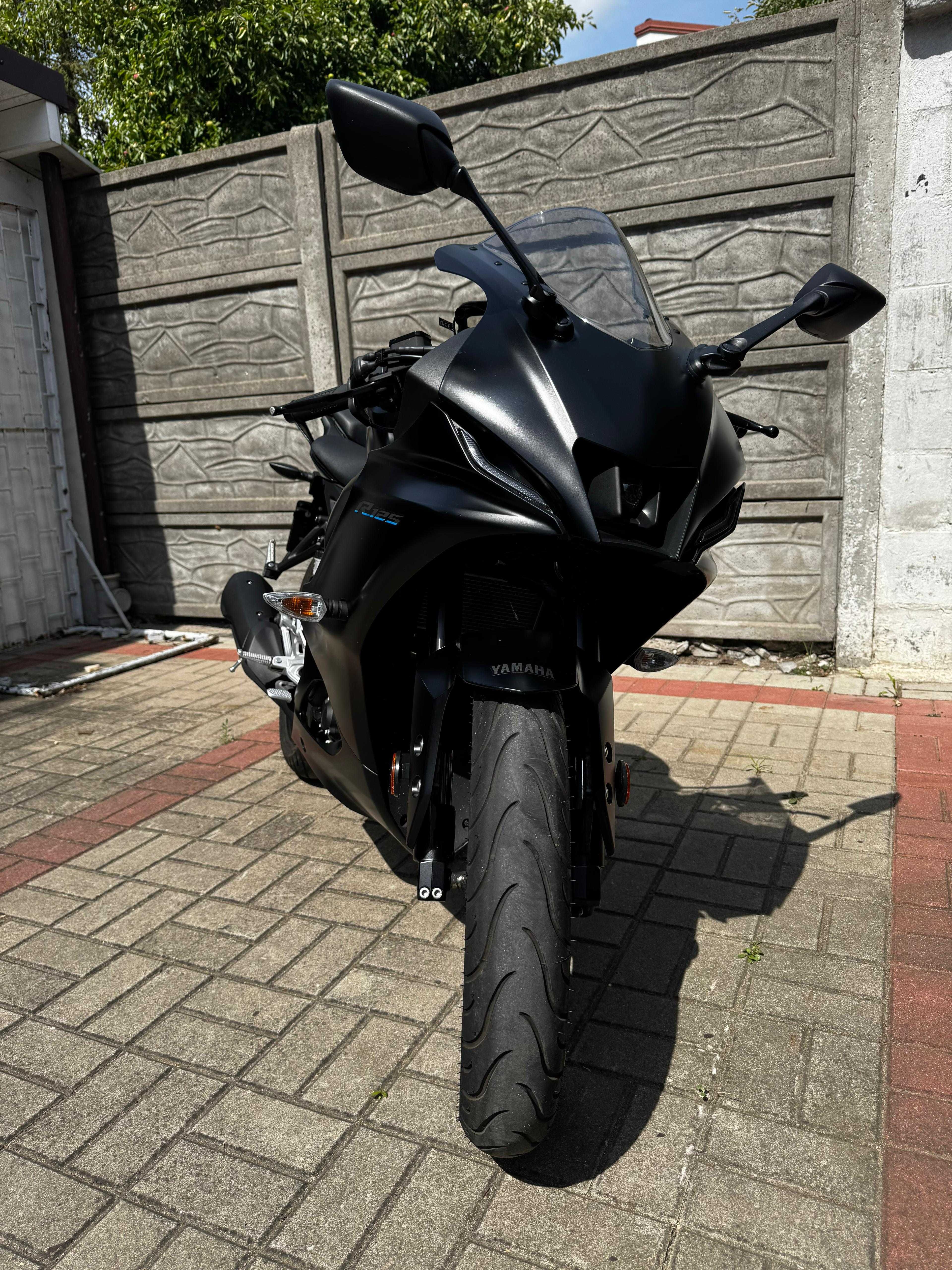 YAMAHA R125 Tech Black 2023