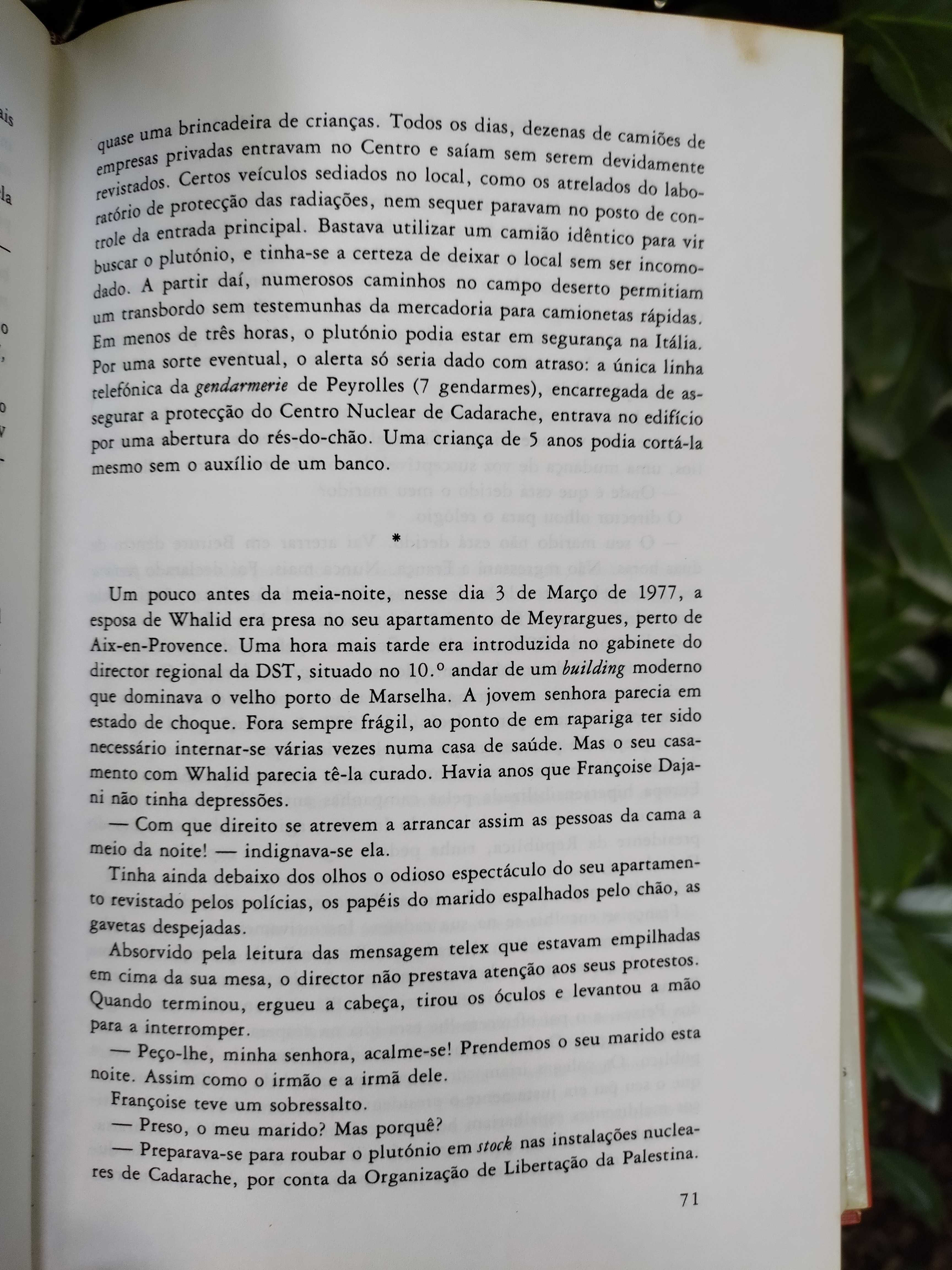 O Quinto Cavaleiro (Dominique Lapierre; Larry Collins)