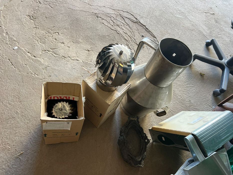 Velharias novas e ferragens