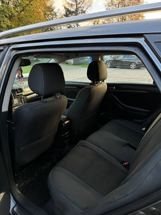 Toyota Avensis 2007 рік