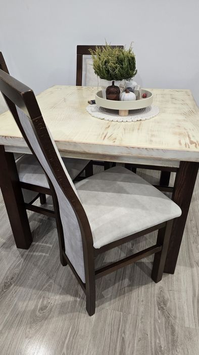 Zestaw Stół i krzesła