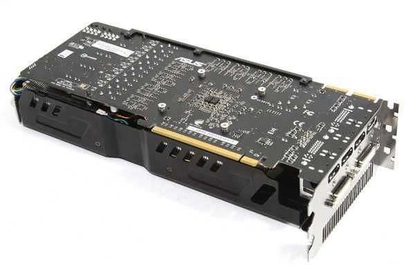 Placa Gráfica Asus HD 6970 DIRECTCU II