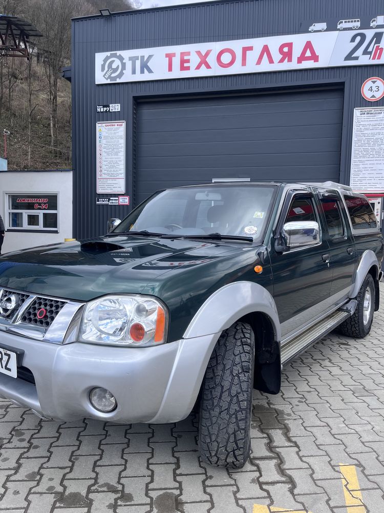 Джип ПІКАП 4•4 Nissan Navara 2,5