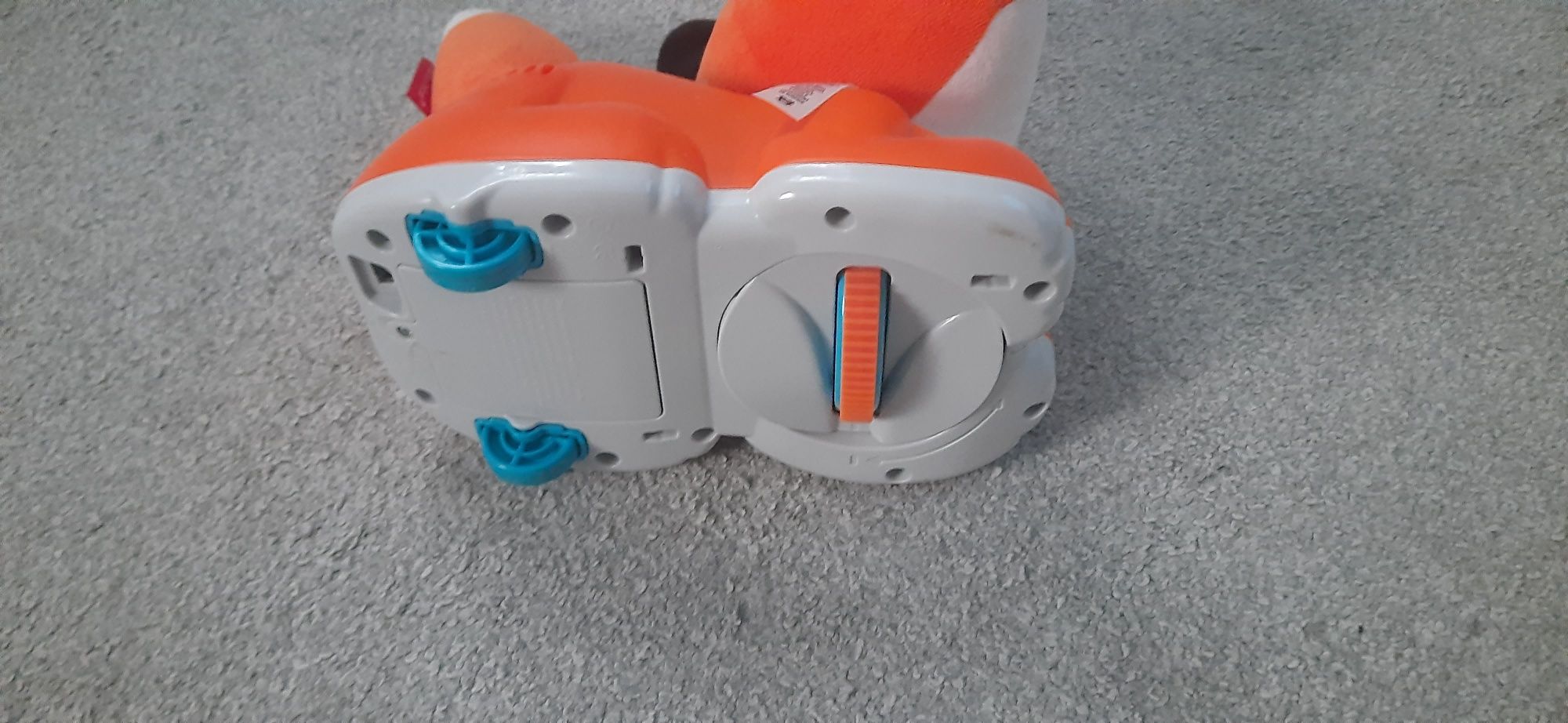 Lis Fisher Price do nauki raczkowania