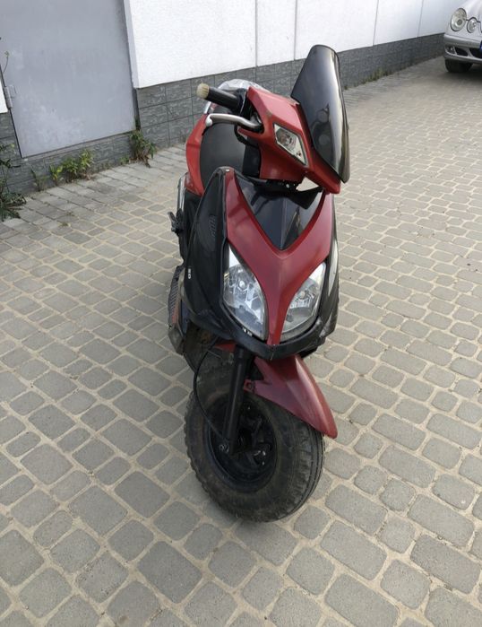 Продам скутер Kymko запчастини