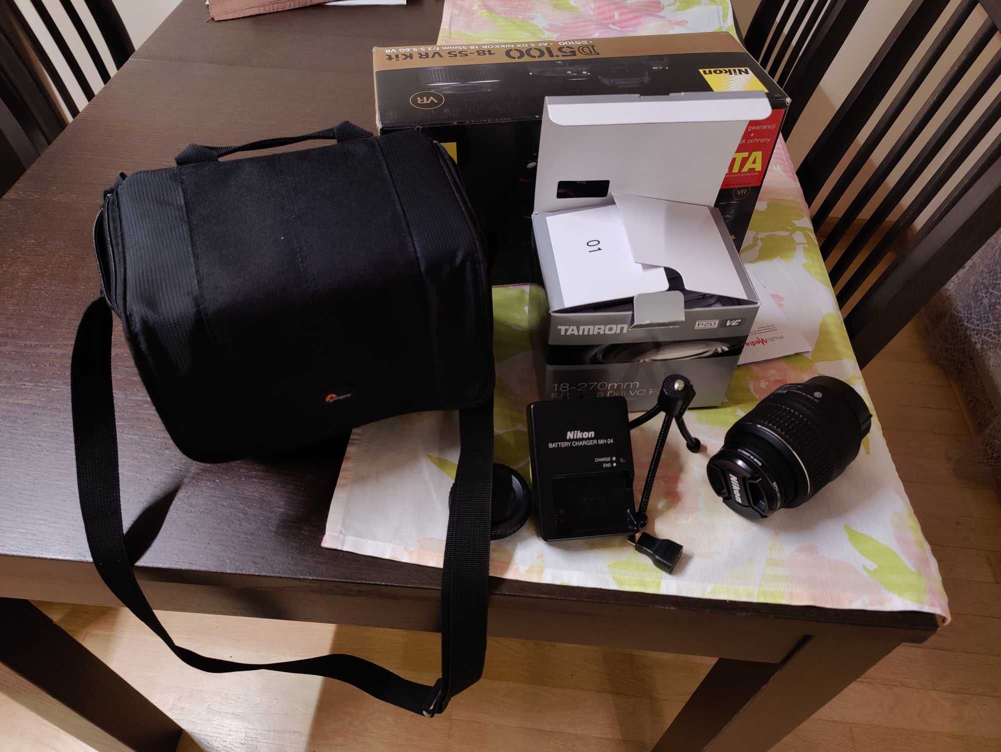 Zestaw do fotografowania, lustrzanka NIKON, dwa obiektywy, statyw.