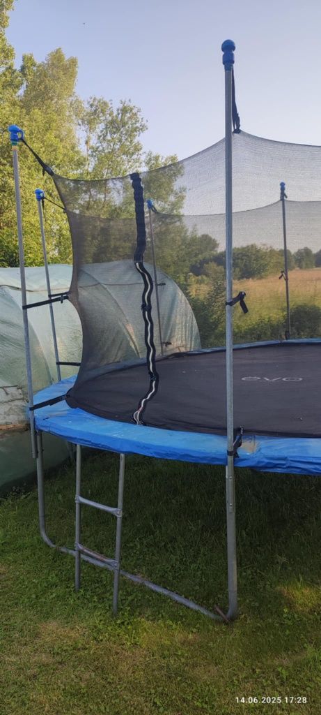 Trampolina 374  dobry stan