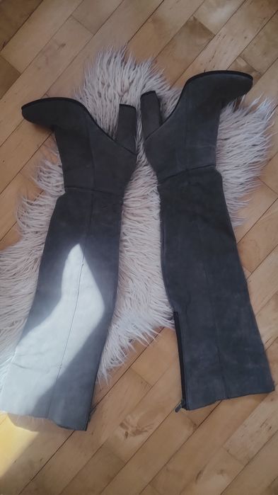 Kozaki szare zamszowe muszkueterki wiosna jesień r 36