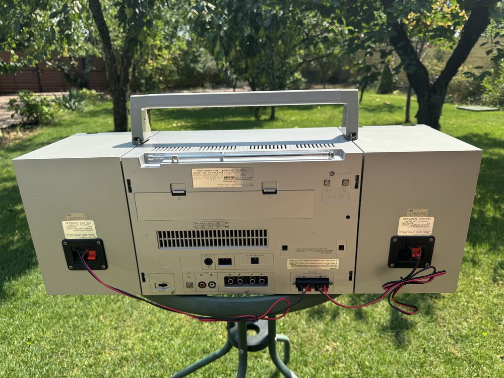 Продам магнитолу JVC  PC-W300W
