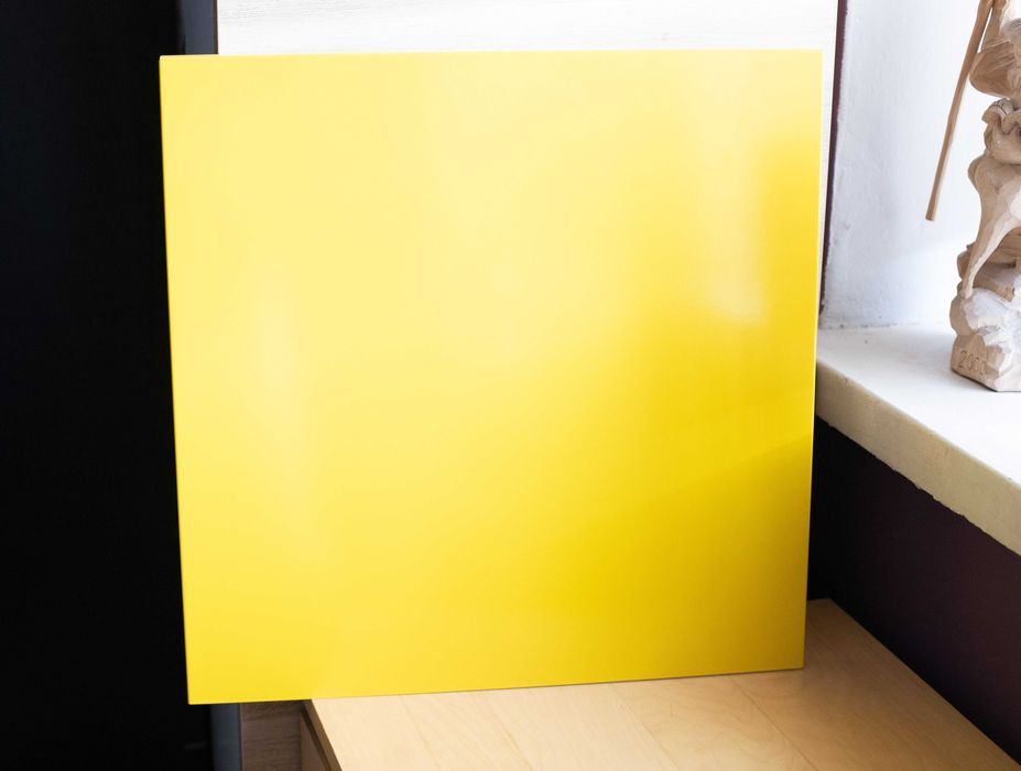 Nakładka metalowa na front. Żółty Vox Young users