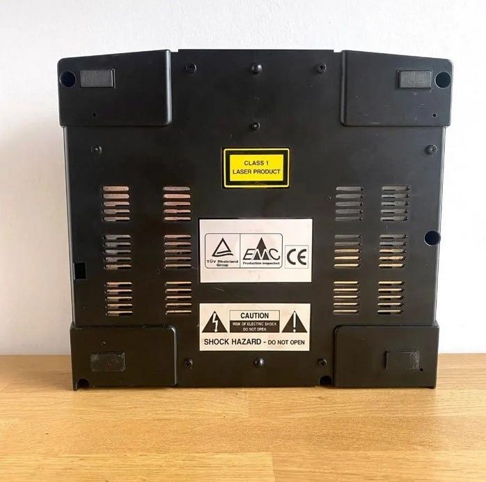 Consola Sega Saturn + Controlador + FIFA Soccer 96