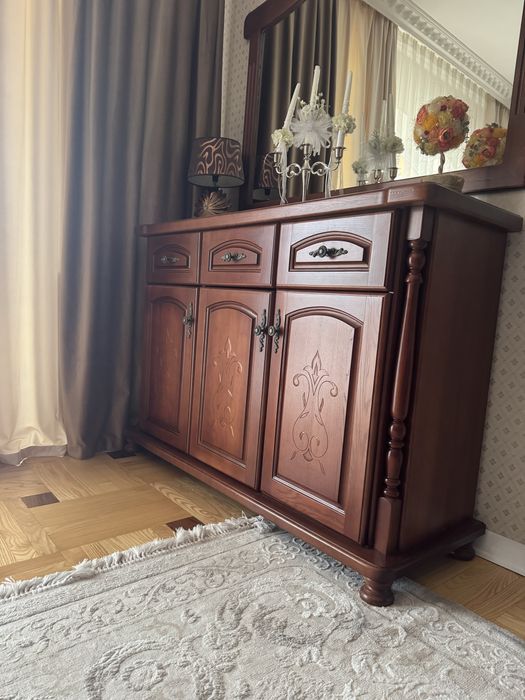 Комот тумби і ліжко + дзеркало