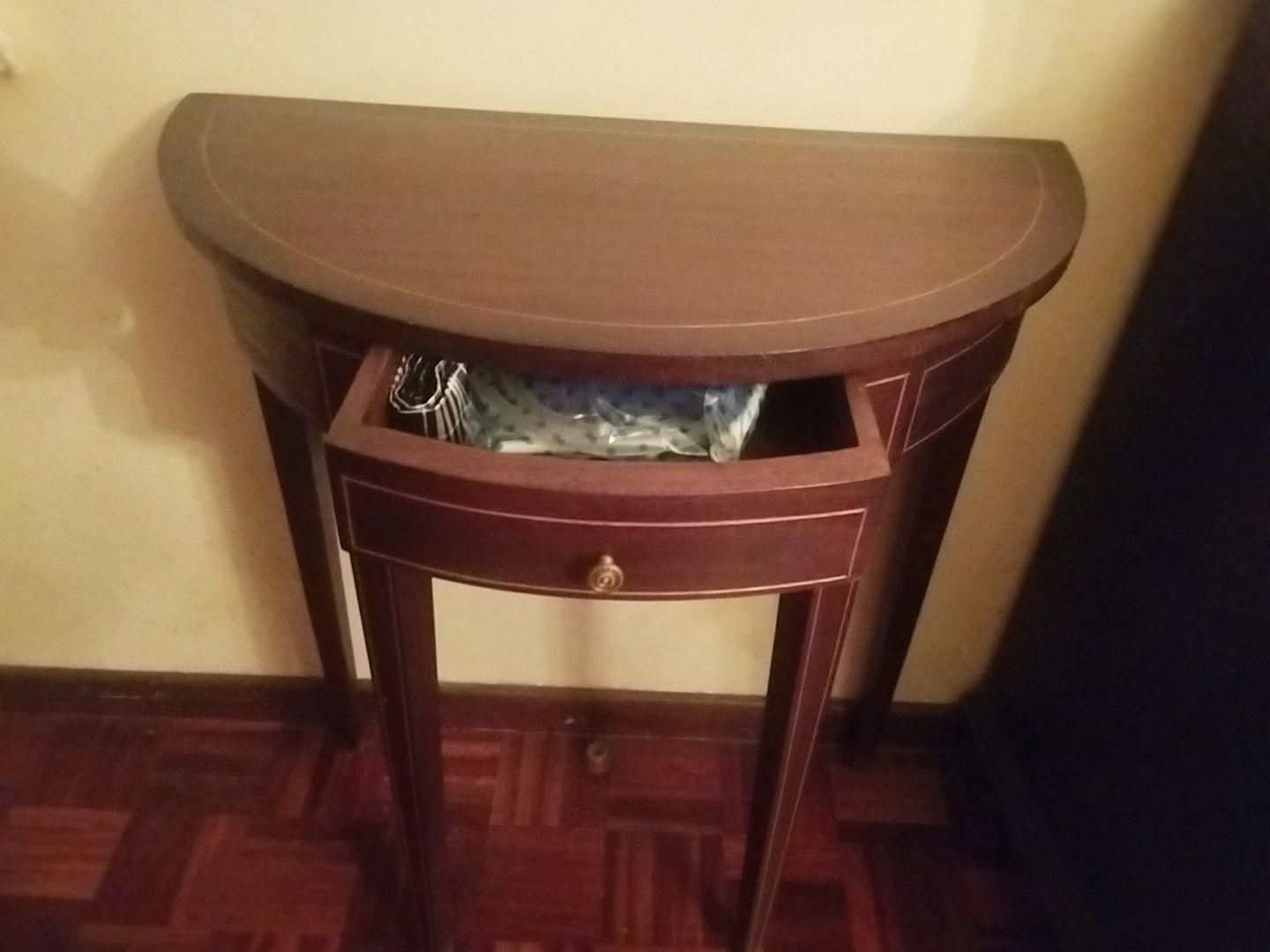 Mesa de meia lua
