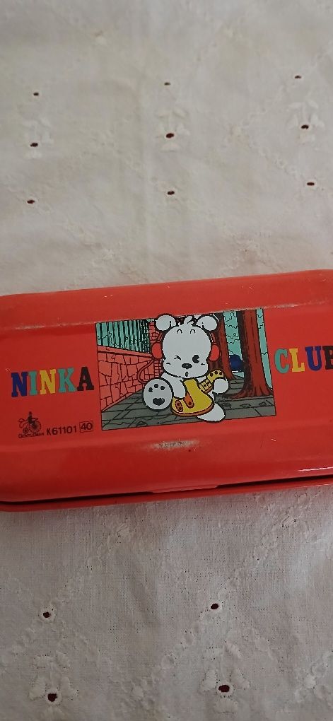 Estojo de lata Ninka Club
